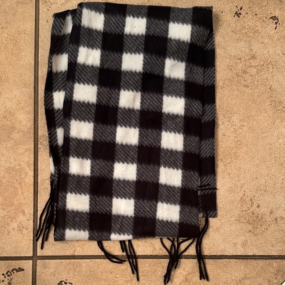 Black and White Checkered Scarf
